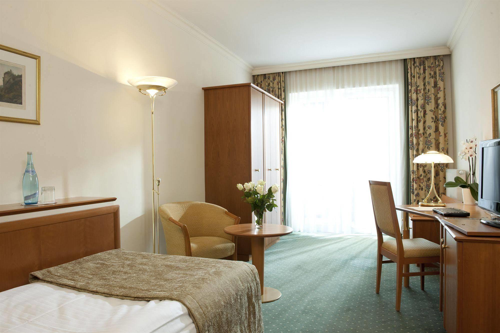 Hotel Warmbaderhof Villach Ngoại thất bức ảnh